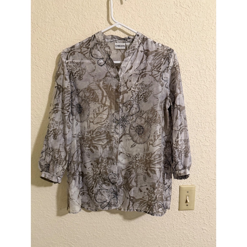 Chicos 100% Silk Floral Button Down Blouse Grey Tan 3/4 Sleeve Size 0 Small